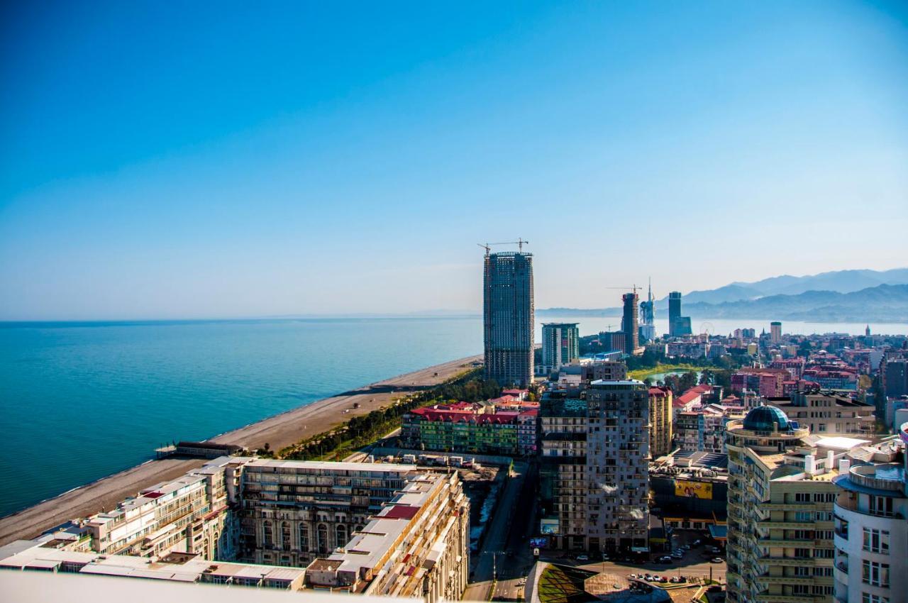 Sea View Apartment Near To The Dancing And Music Fountains Batumi Exterior photo